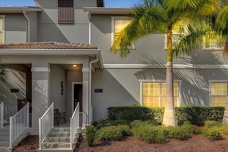 Charming Hideaway at Storey Lake 4BD Home