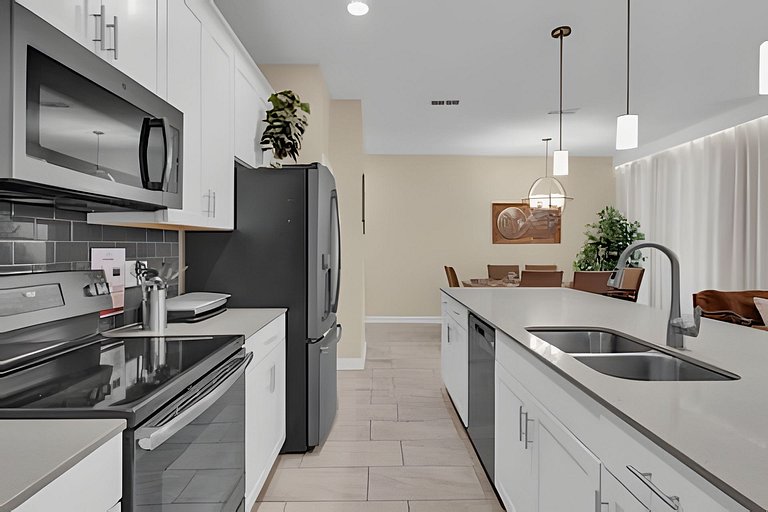 Charming Hideaway at Storey Lake 4BD Home