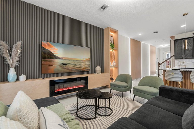 Special 5BR home at Solara Resort