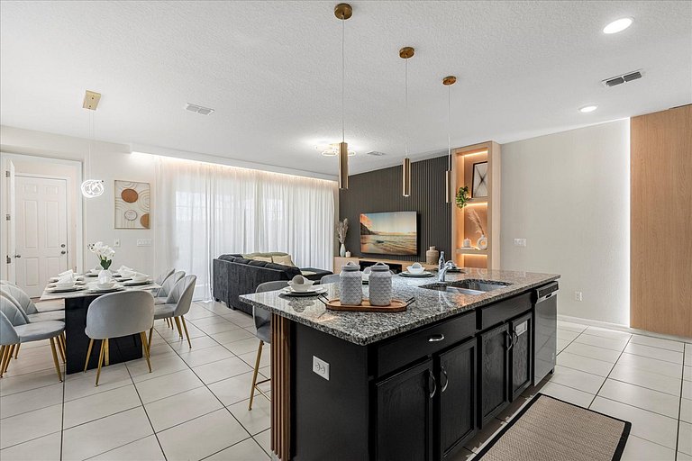 Special 5BR home at Solara Resort