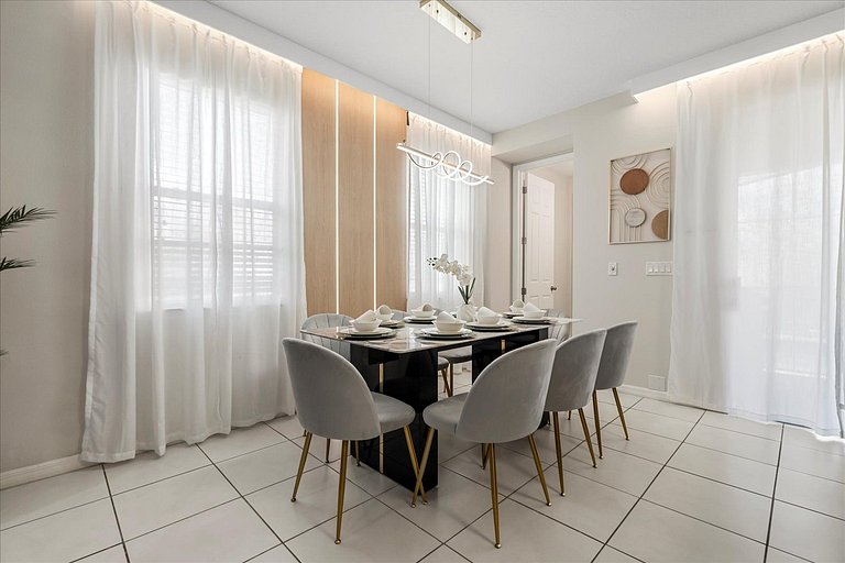 Special 5BR home at Solara Resort