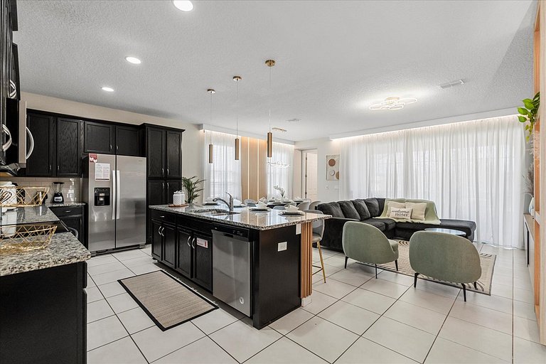 Special 5BR home at Solara Resort