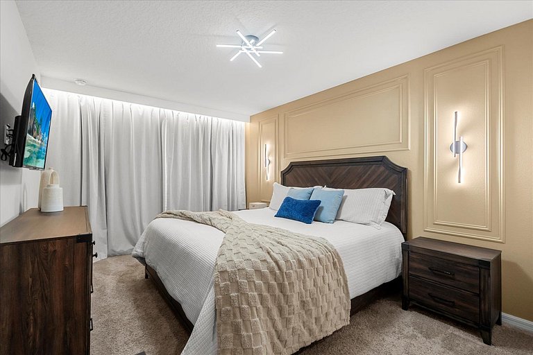 Special 5BR home at Solara Resort