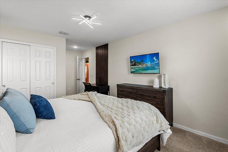 Special 5BR home at Solara Resort
