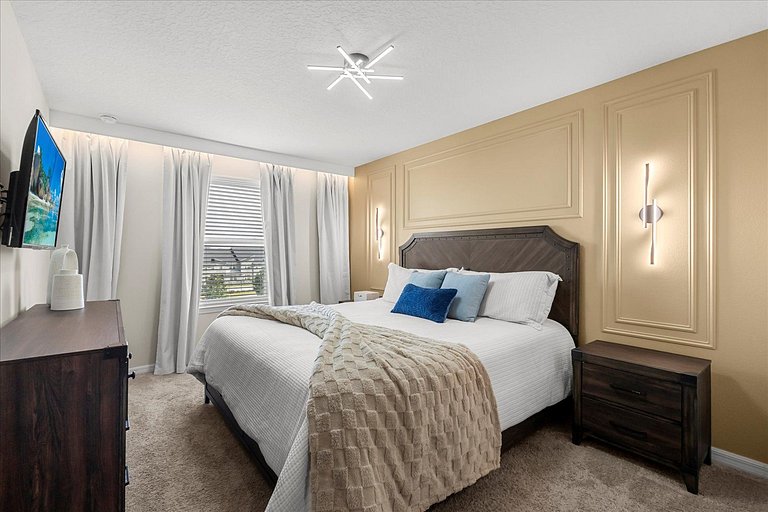 Special 5BR home at Solara Resort