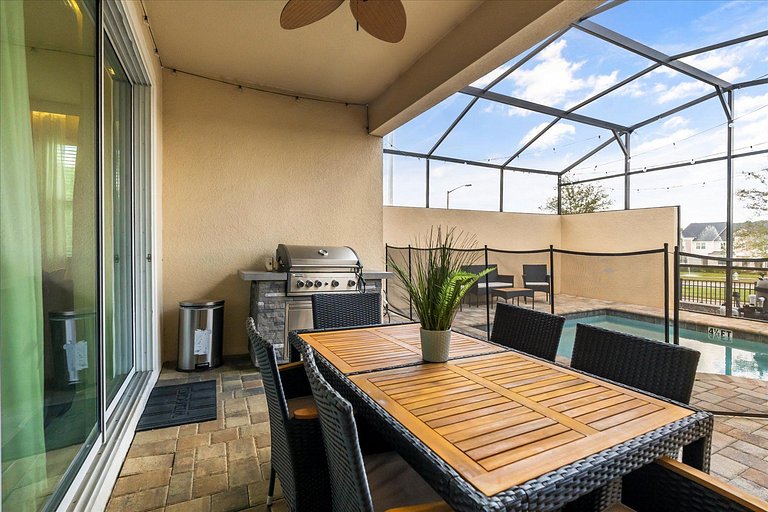 Special 5BR home at Solara Resort