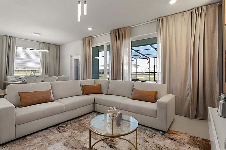 Luxurious 5BD Space at Windsor Cay Resort