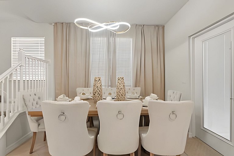 Luxurious 5BD Space at Windsor Cay Resort