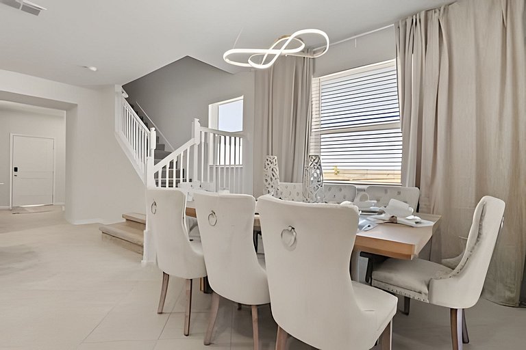 Luxurious 5BD Space at Windsor Cay Resort