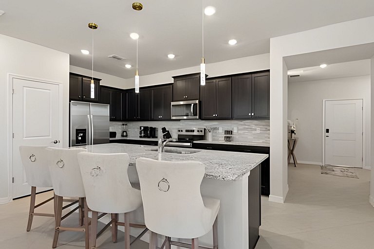 Luxurious 5BD Space at Windsor Cay Resort