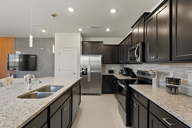 Luxurious 5BD Space at Windsor Cay Resort