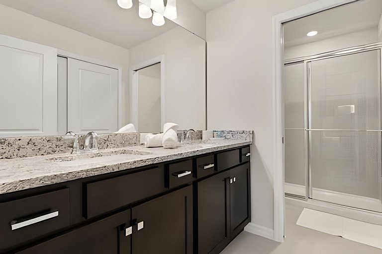Luxurious 5BD Space at Windsor Cay Resort