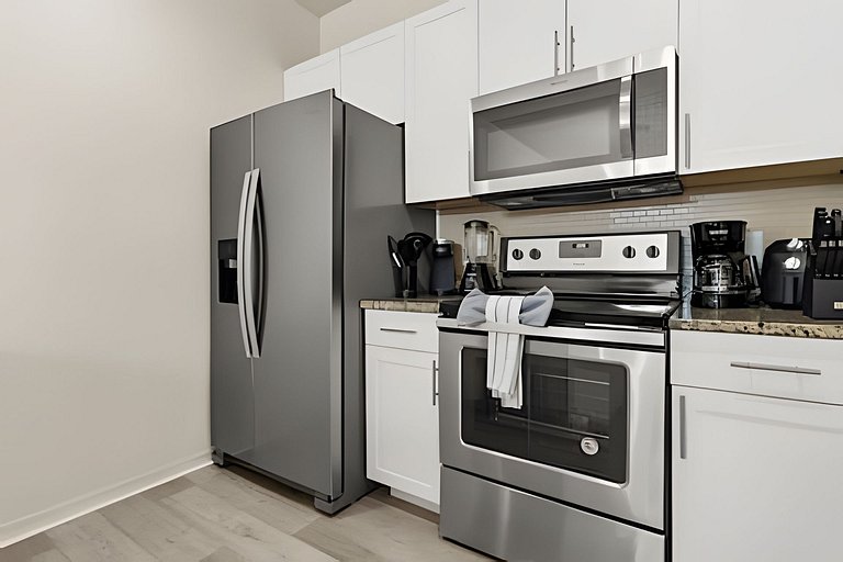Comfort and Style in West Lucaya, 3BD Home