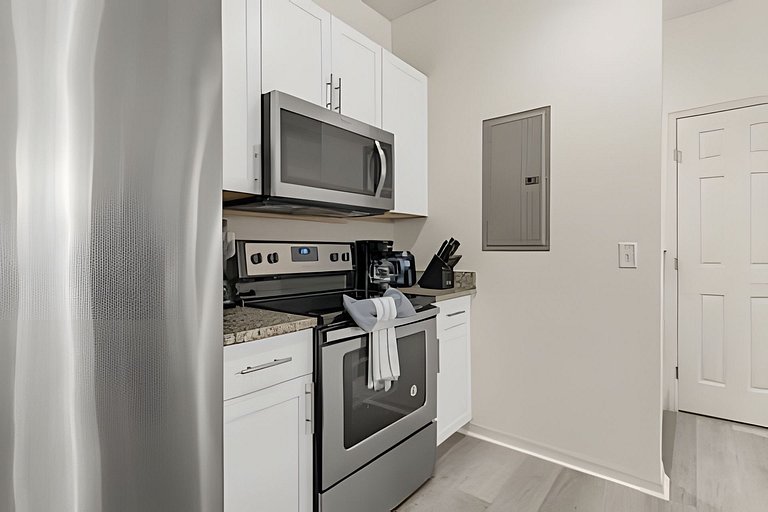 Comfort and Style in West Lucaya, 3BD Home