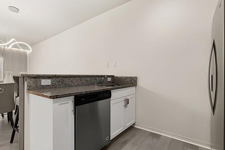 Comfort and Style in West Lucaya, 3BD Home
