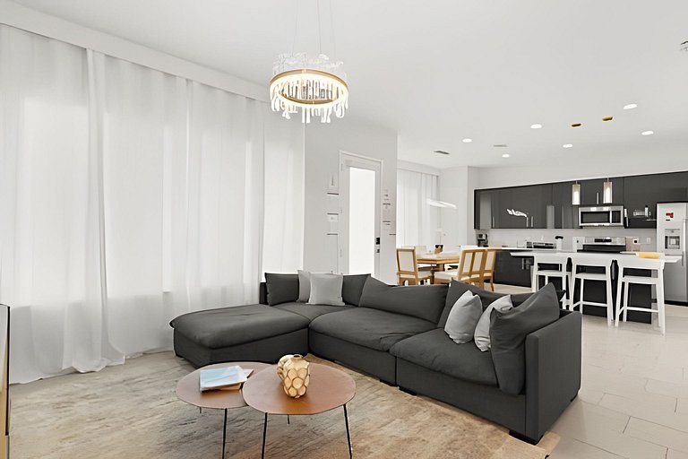Your Home in Vila Domani, 5BD and Total Comfort