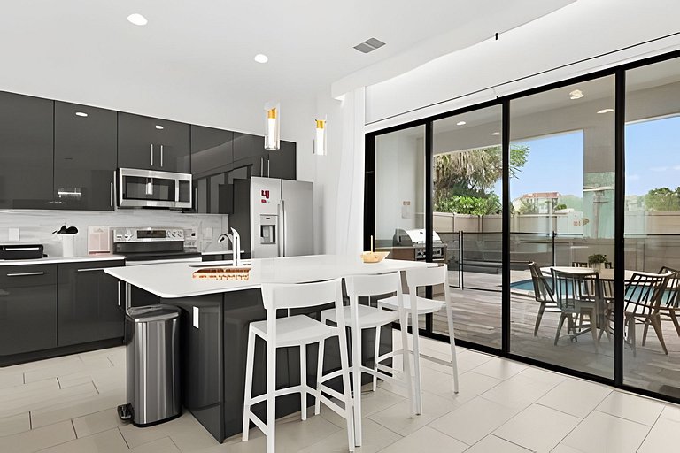 Your Home in Vila Domani, 5BD and Total Comfort