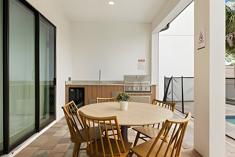 Your Home in Vila Domani, 5BD and Total Comfort