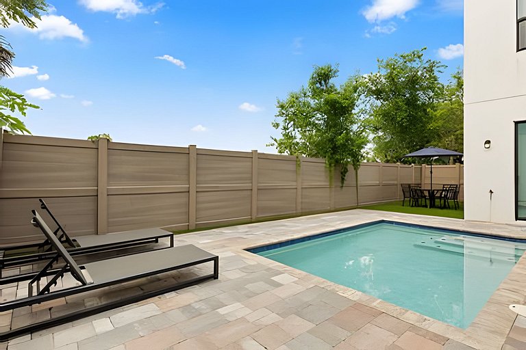 Your Home in Vila Domani, 5BD and Total Comfort