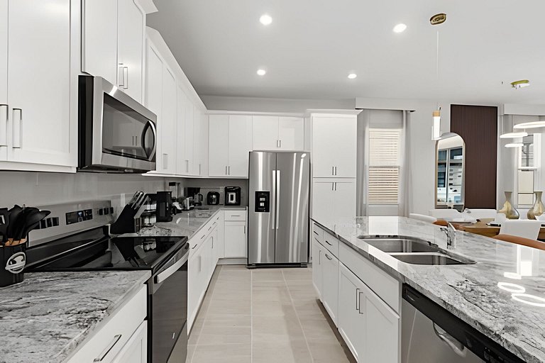 Modern 6-BR Home w/ Summer Kitchen - Solara Resort
