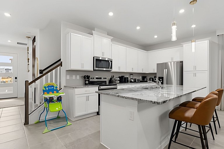 Modern 6-BR Home w/ Summer Kitchen - Solara Resort