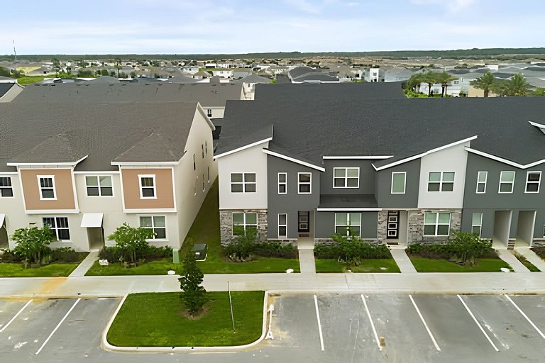 Modern 6-BR Home w/ Summer Kitchen - Solara Resort