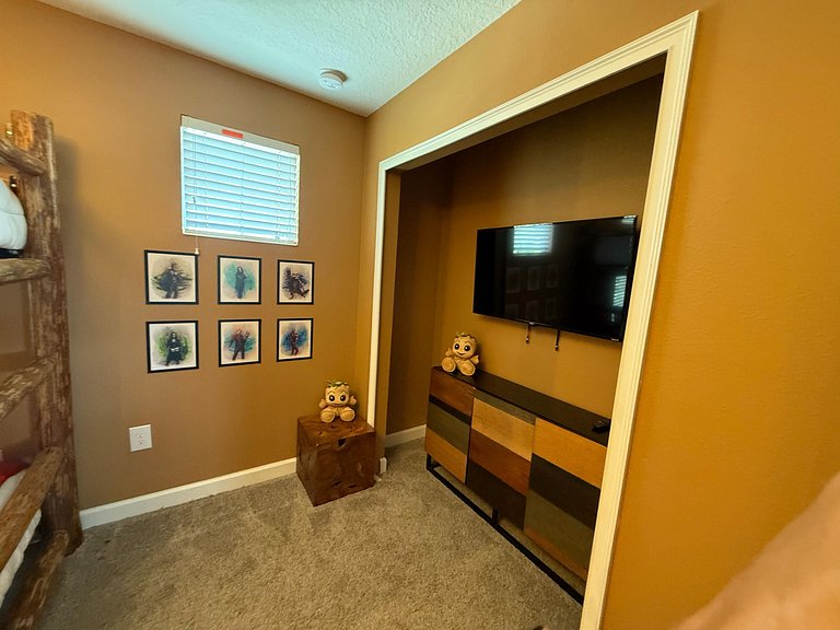 Cozy 5BD Home at Storey Lake Resort Lake View