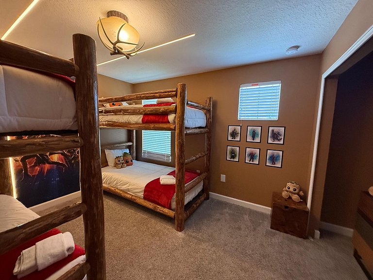 Cozy 5BD Home at Storey Lake Resort Lake View