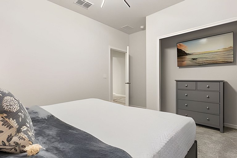 5 Bd / 4,5 Ba / Sleeps 14 / Windsor Cay Resort