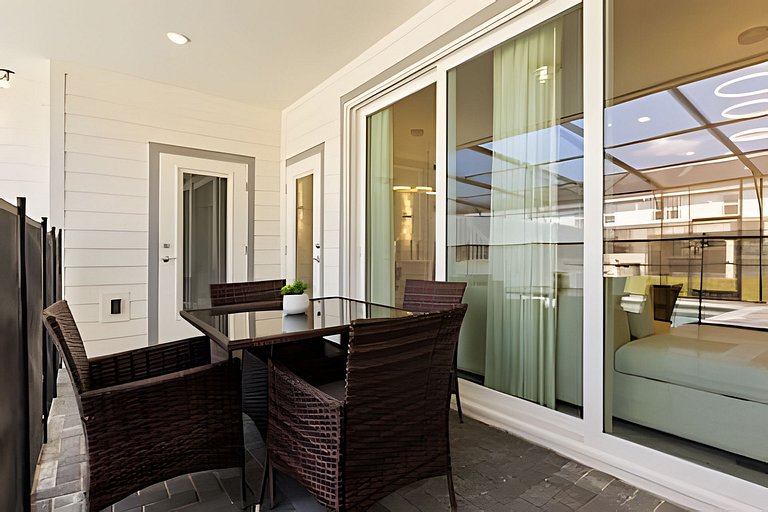 5 Bd / 4,5 Ba / Sleeps 14 / Windsor Cay Resort
