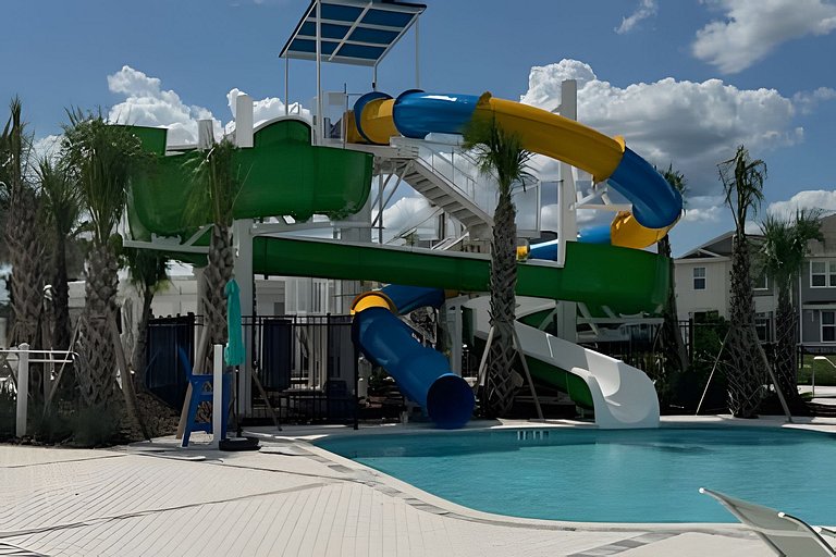 5 Bd / 4,5 Ba / Sleeps 14 / Windsor Cay Resort