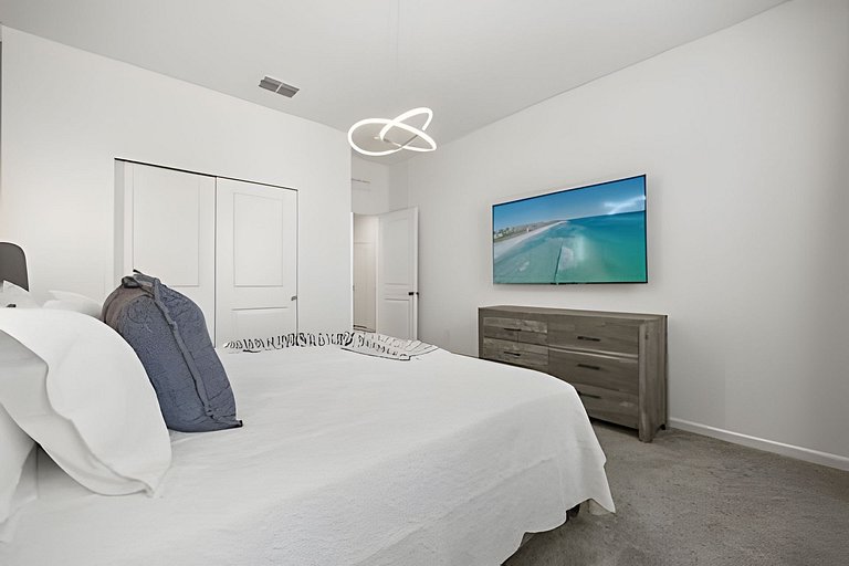7 Bd / 6.5 Ba / Sleeps 20 / Solara Resort