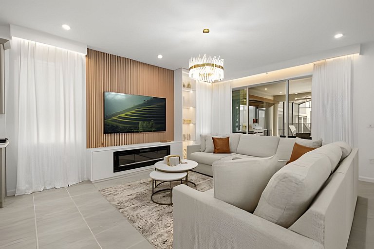 7 Bd / 6.5 Ba / Sleeps 20 / Solara Resort