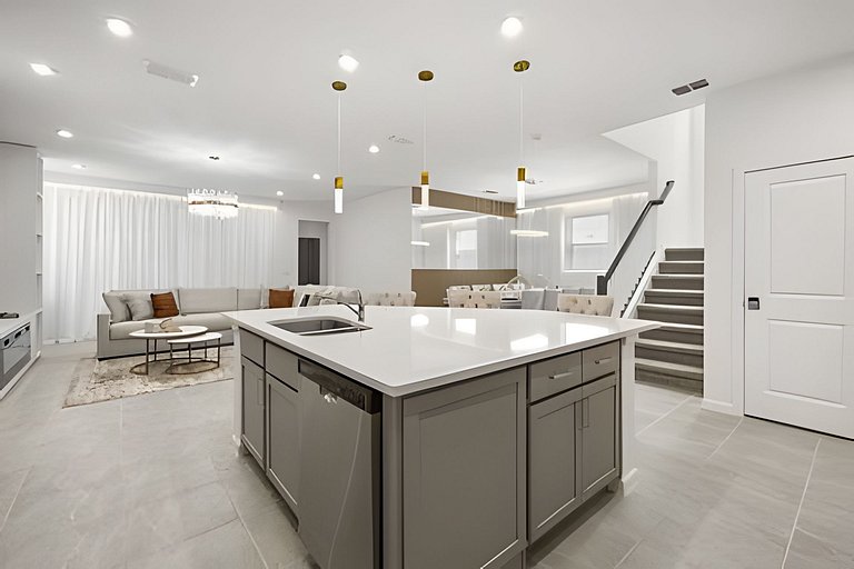 7 Bd / 6.5 Ba / Sleeps 20 / Solara Resort