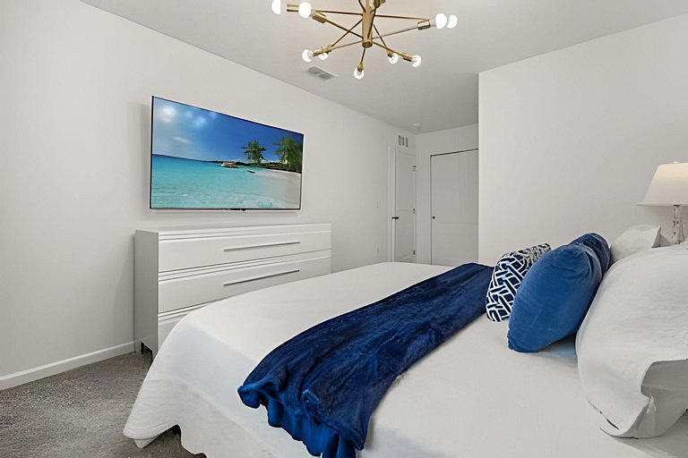 7 Bd / 6.5 Ba / Sleeps 20 / Solara Resort