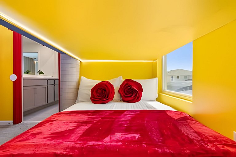 7 Bd / 6.5 Ba / Sleeps 20 / Solara Resort