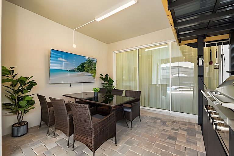7 Bd / 6.5 Ba / Sleeps 20 / Solara Resort