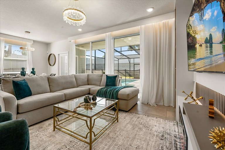 Magnificent 5BR Home at Windsor Island Resort