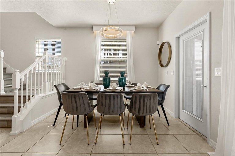 Magnificent 5BR Home at Windsor Island Resort