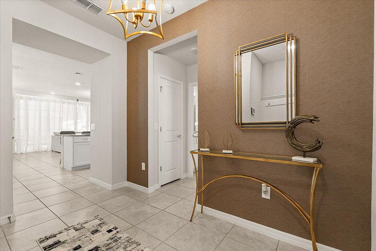 Magnificent 5BR Home at Windsor Island Resort