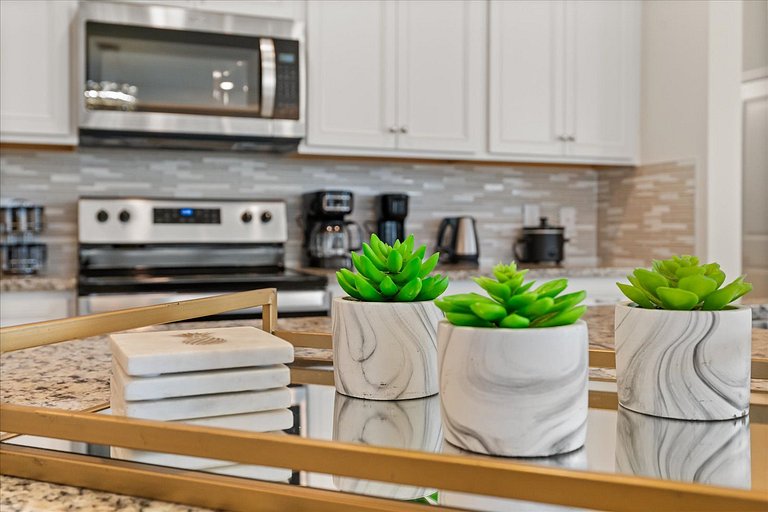 Magnificent 5BR Home at Windsor Island Resort