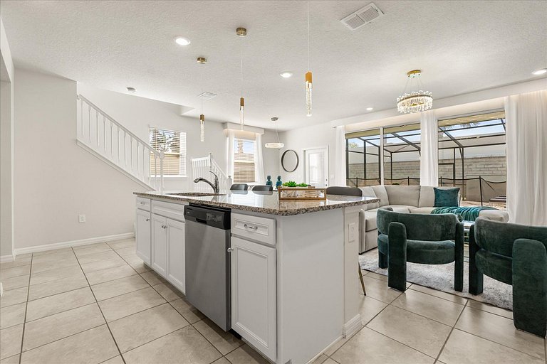 Magnificent 5BR Home at Windsor Island Resort