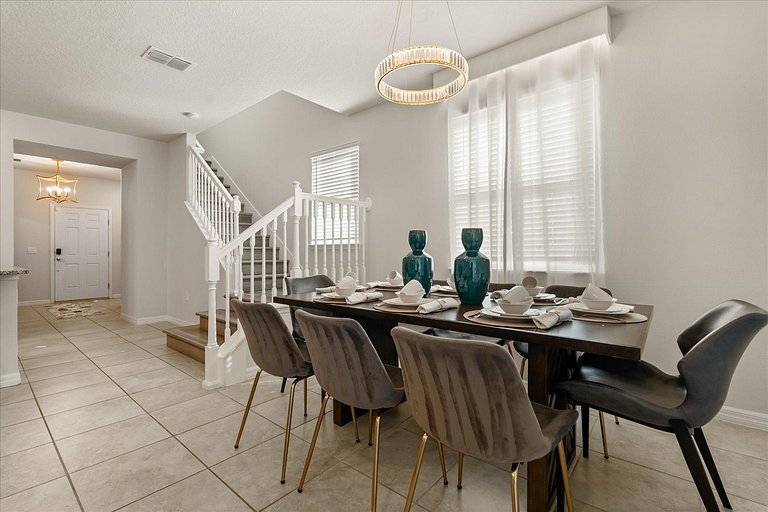 Magnificent 5BR Home at Windsor Island Resort