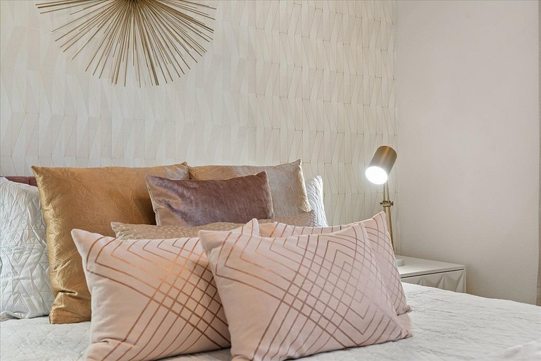 Magnificent 5BR Home at Windsor Island Resort