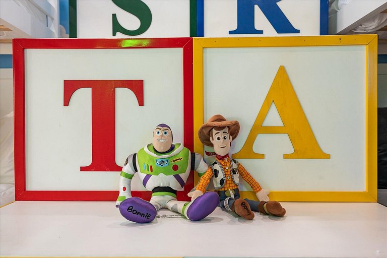 Magnificent 5BR Home at Windsor Island Resort