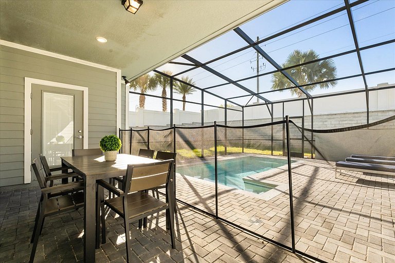 Magnificent 5BR Home at Windsor Island Resort