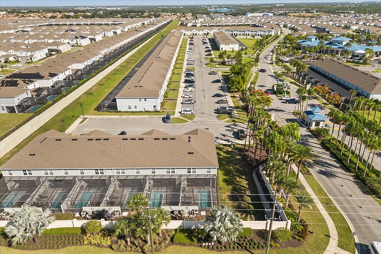 Magnificent 5BR Home at Windsor Island Resort