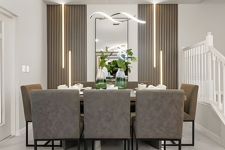 5 Bd / 4.5 Ba / Sleeps 14 / Windsor Cay Resort