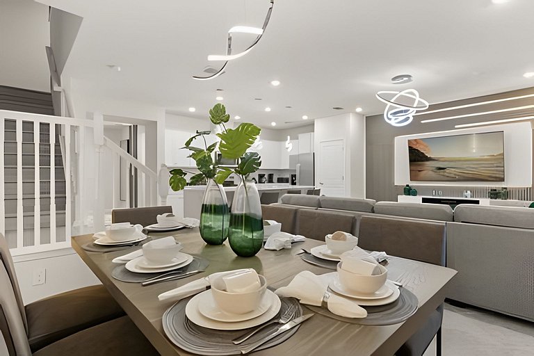 5 Bd / 4.5 Ba / Sleeps 14 / Windsor Cay Resort