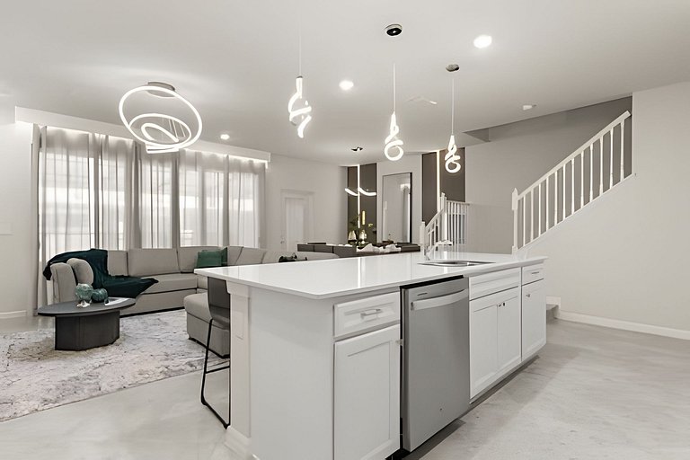 5 Bd / 4.5 Ba / Sleeps 14 / Windsor Cay Resort